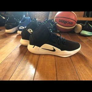 Nike Hyperdunk X Black, Size 7.5 Mens, 9 Womens